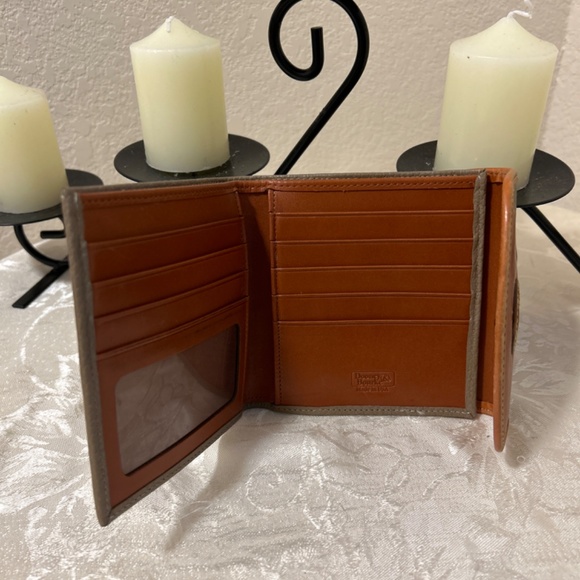 Vintage Dooney & Burke Wallet - Picture 4 of 7